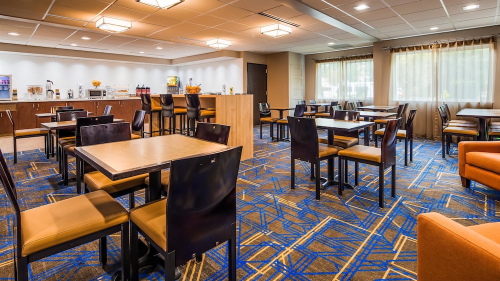 Best Western Plus Portland Airport Hotel & Suites 25/41
