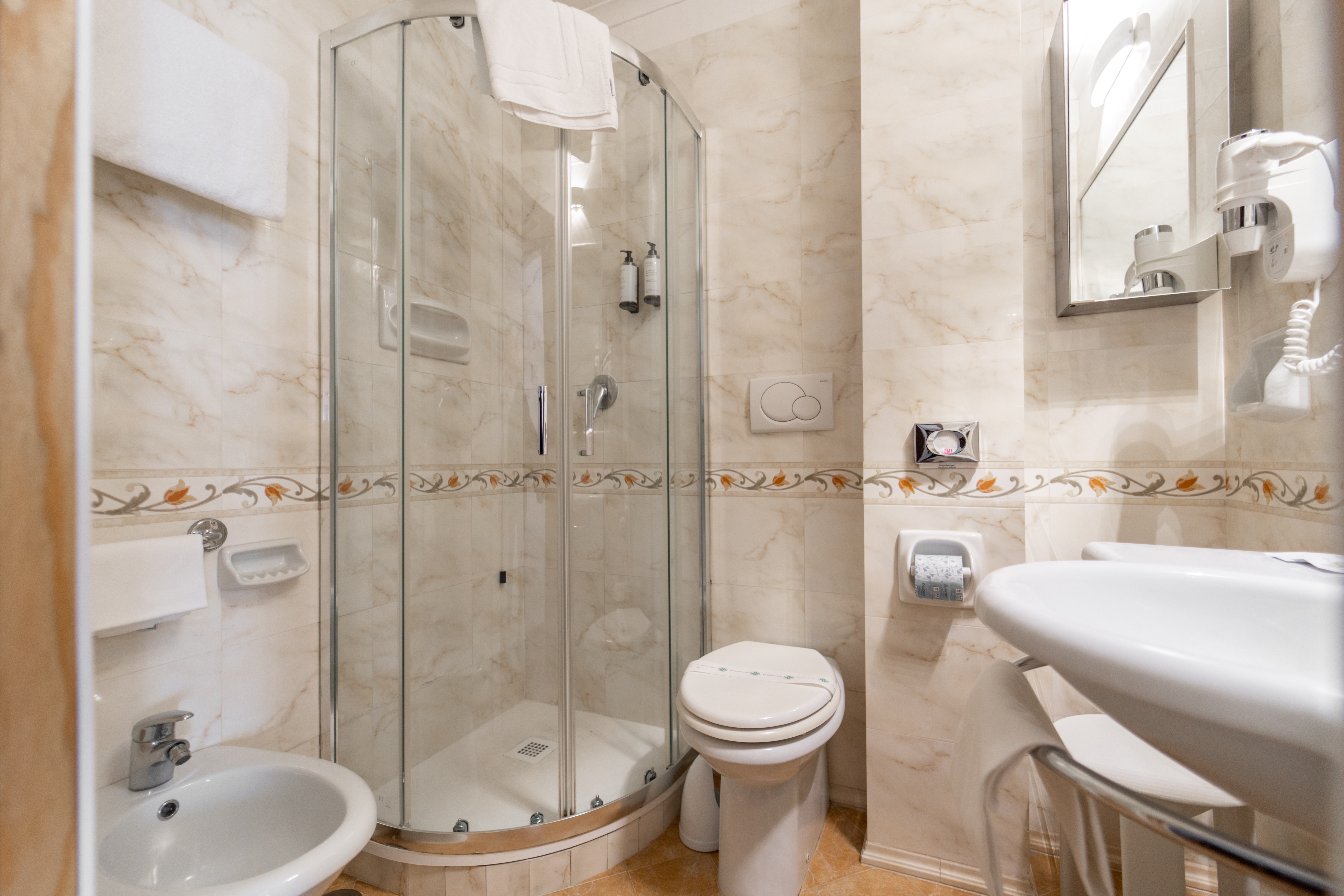 غرفة اقتصادية بسرير مزدوج، Oxford Hotel 4/4