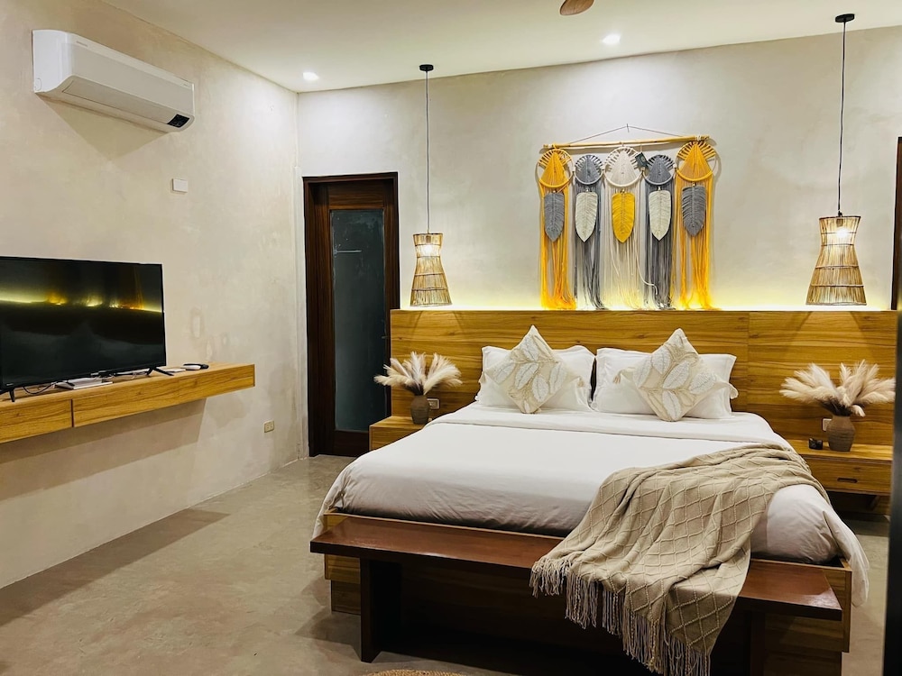 2 BEDROOMS, FAMILY, VILLA