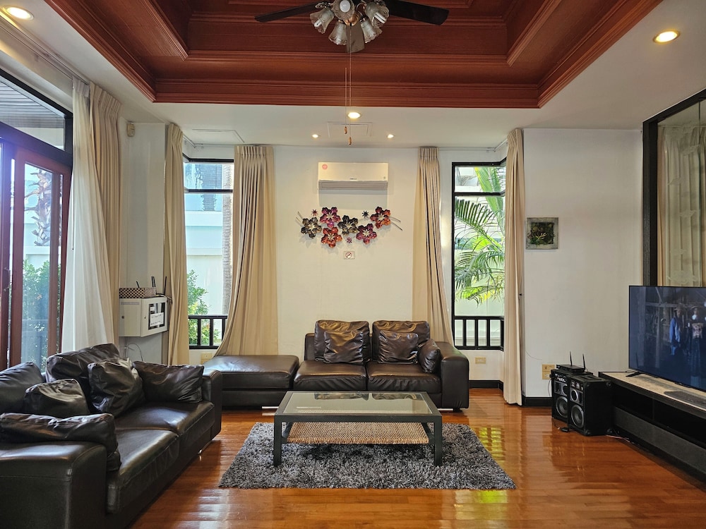 Punnapha Pool Villa Pattaya 29/49