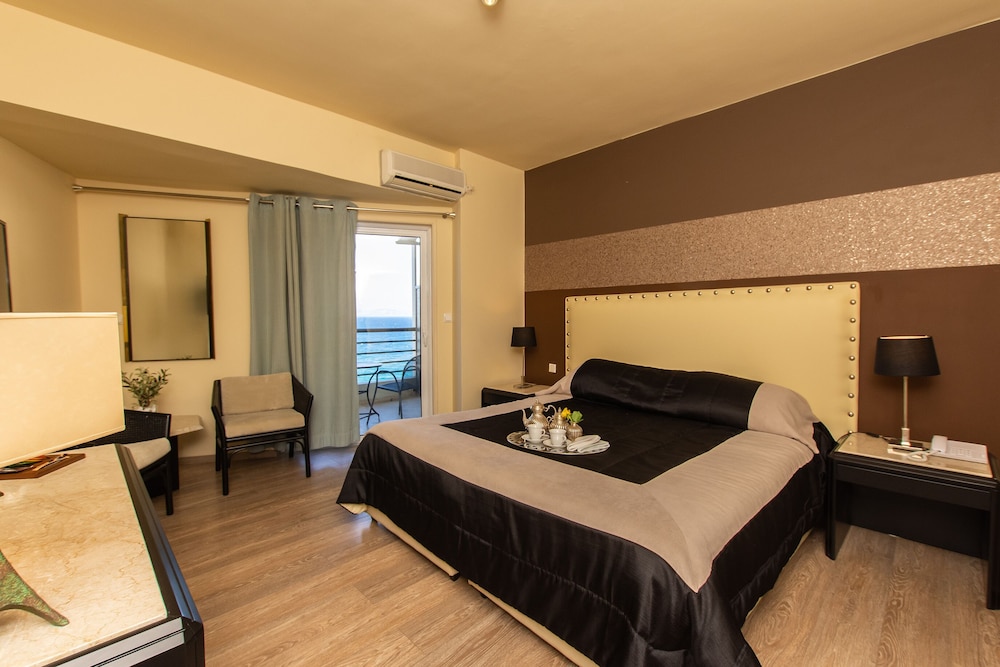 Mati Hotel 16/53