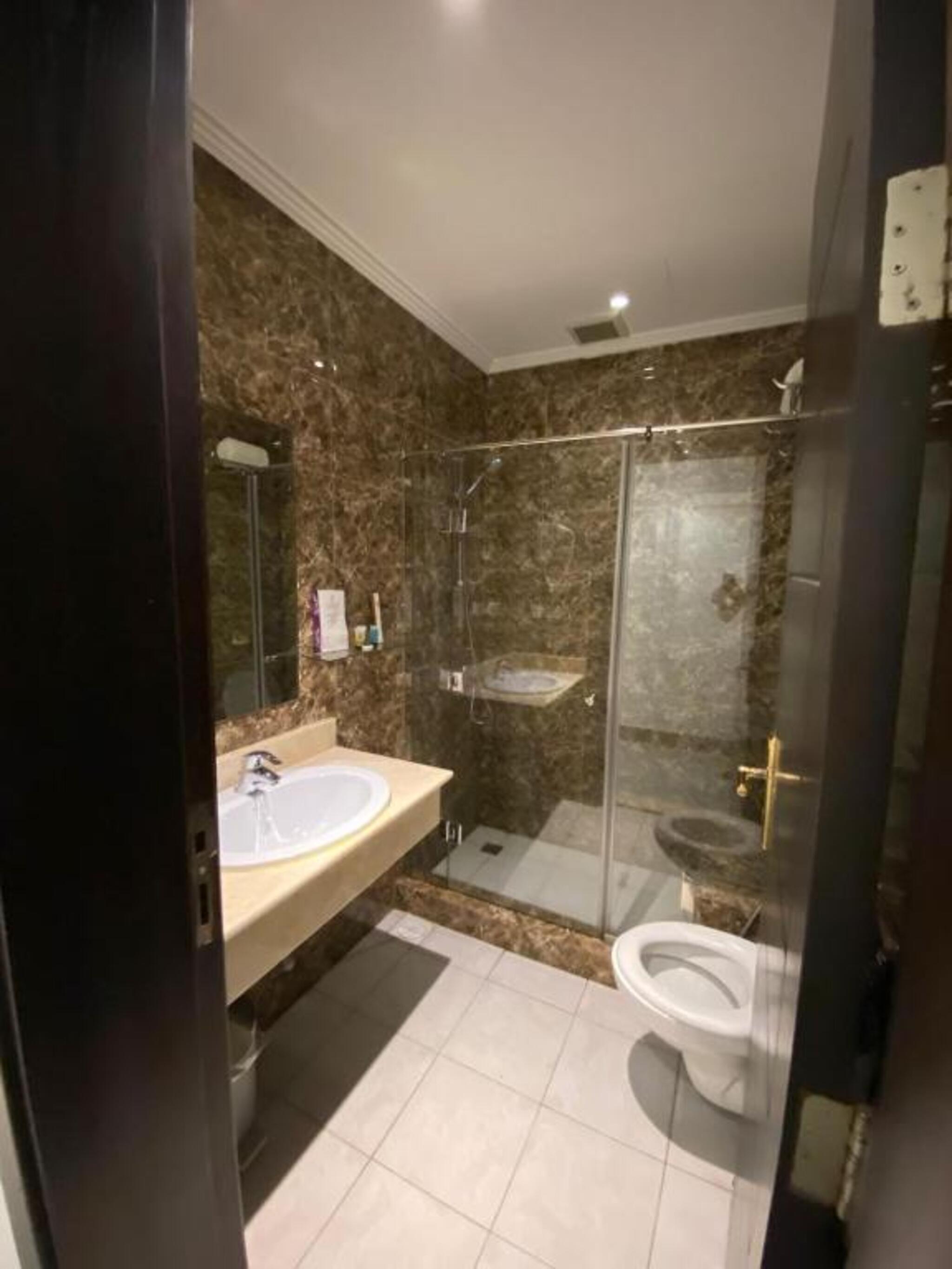 فندق جرين ليف(Green Leaf Hotel) 33/34