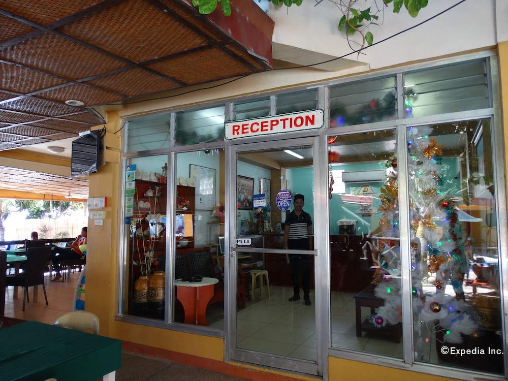 Lost Horizon Beach Dive Resort 4/64