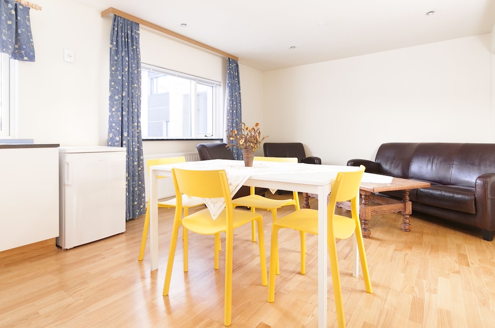 START HOSTEL 48/67