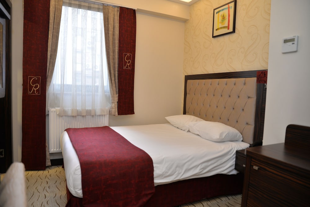 Golden Siyav Hotel 30/75