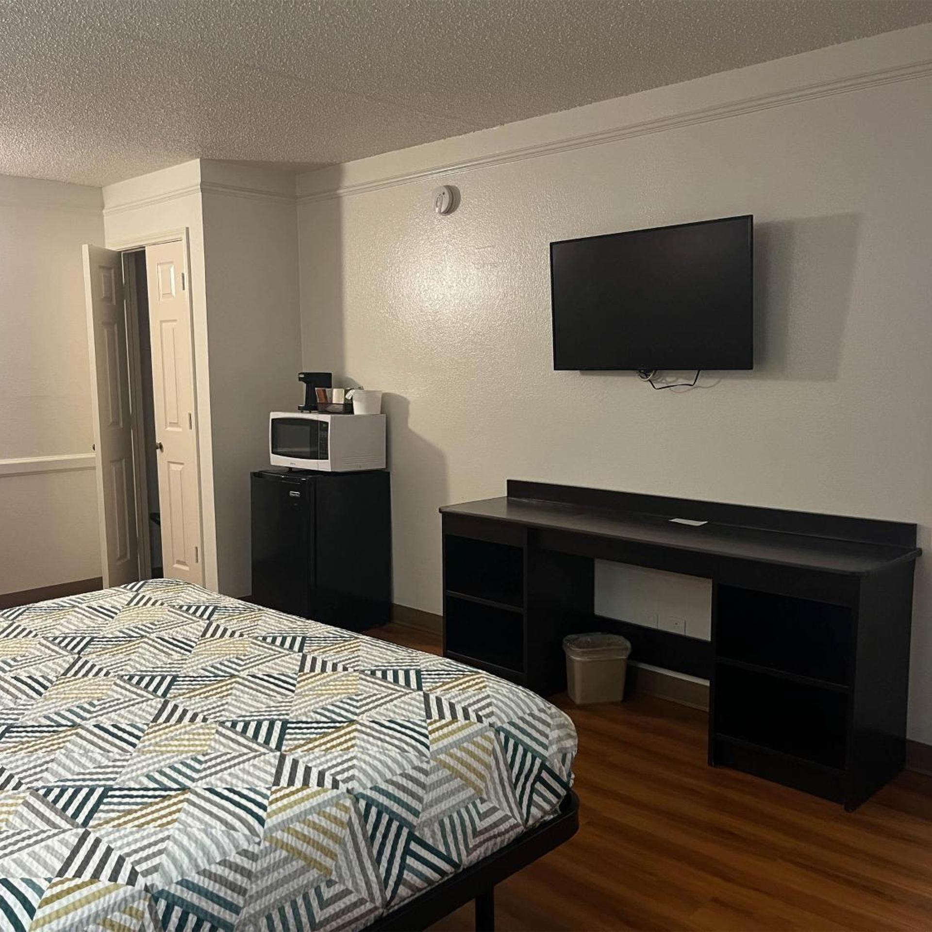 Studio6 Studio6 Suites Euless, TX – DFW West 26/48