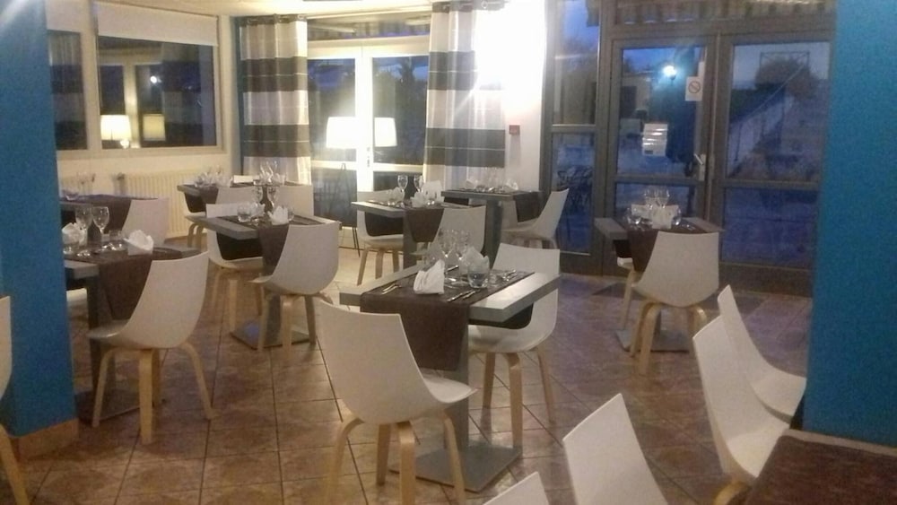 HOTEL LA HAIE DES VIGNES 49/68