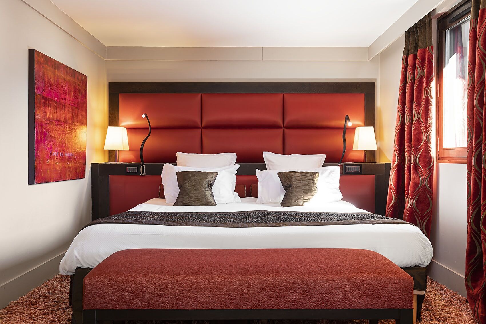 COMFORT, SUITE