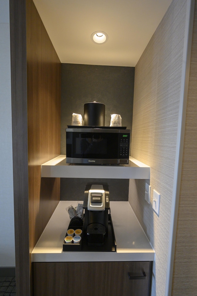 Hilton Garden Inn Camden Waterfront Philadelphia 50/53