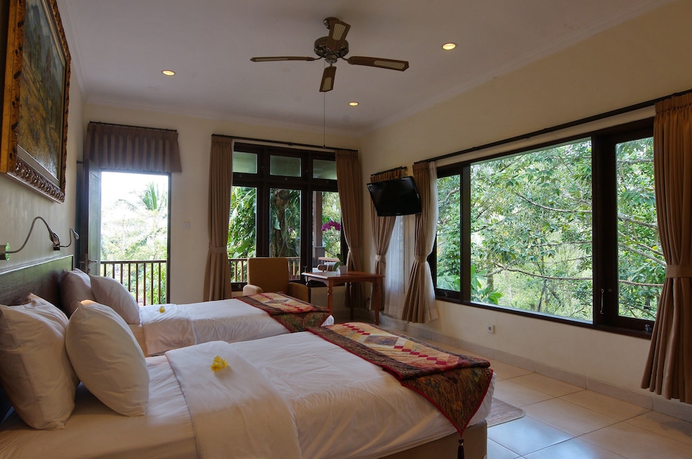 Cempaka Belimbing Villas 3/42