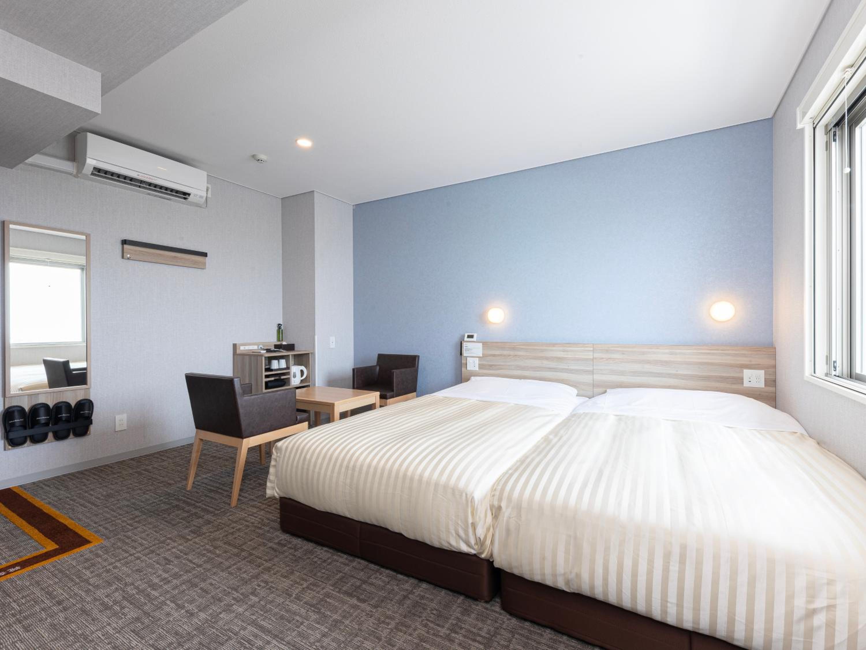 Hollywood, Twin Beds
