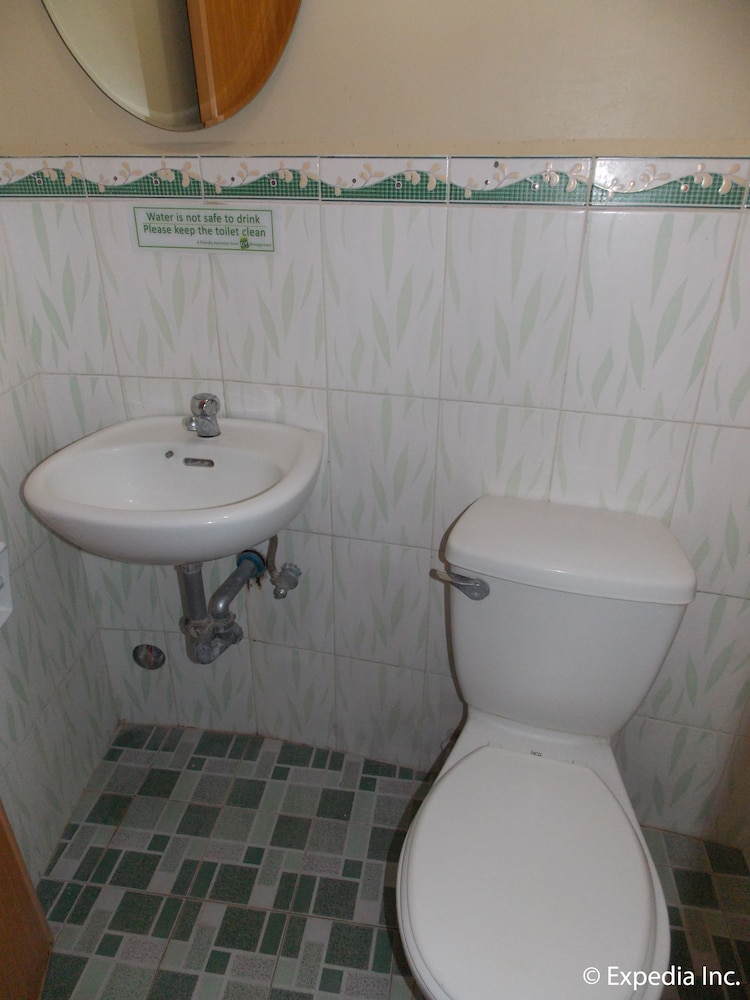 Gv Hotel Talisay 22/27