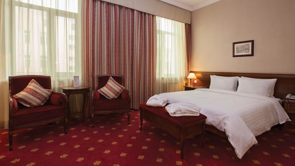Grand Hotel Tien Shan 12/64
