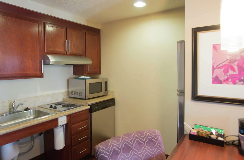 Homewood Suites by Hilton Wallingford-Meriden 16/44