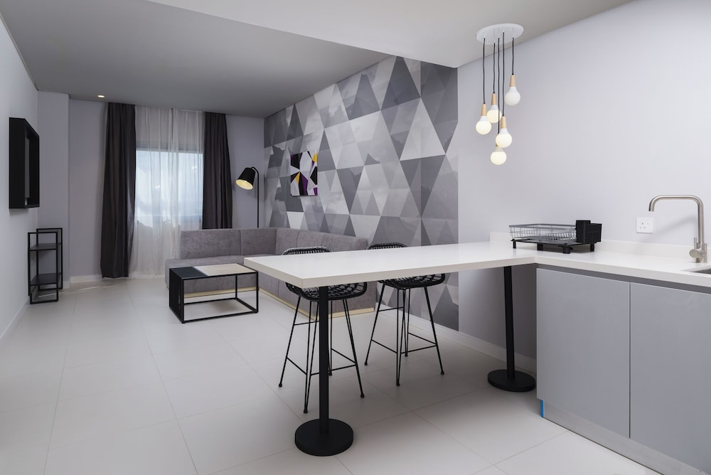 Studio M Muscat 28/43