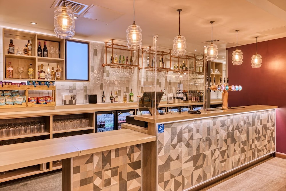 Premier Inn Dublin City Centre (Temple Bar) hotel 6/35