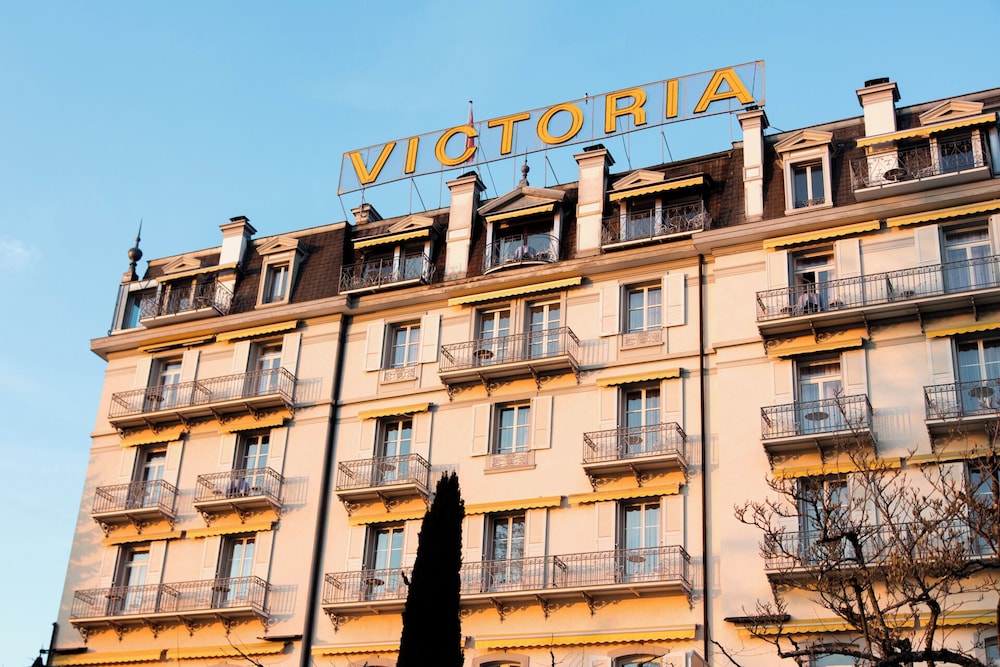 Victoria 2/51