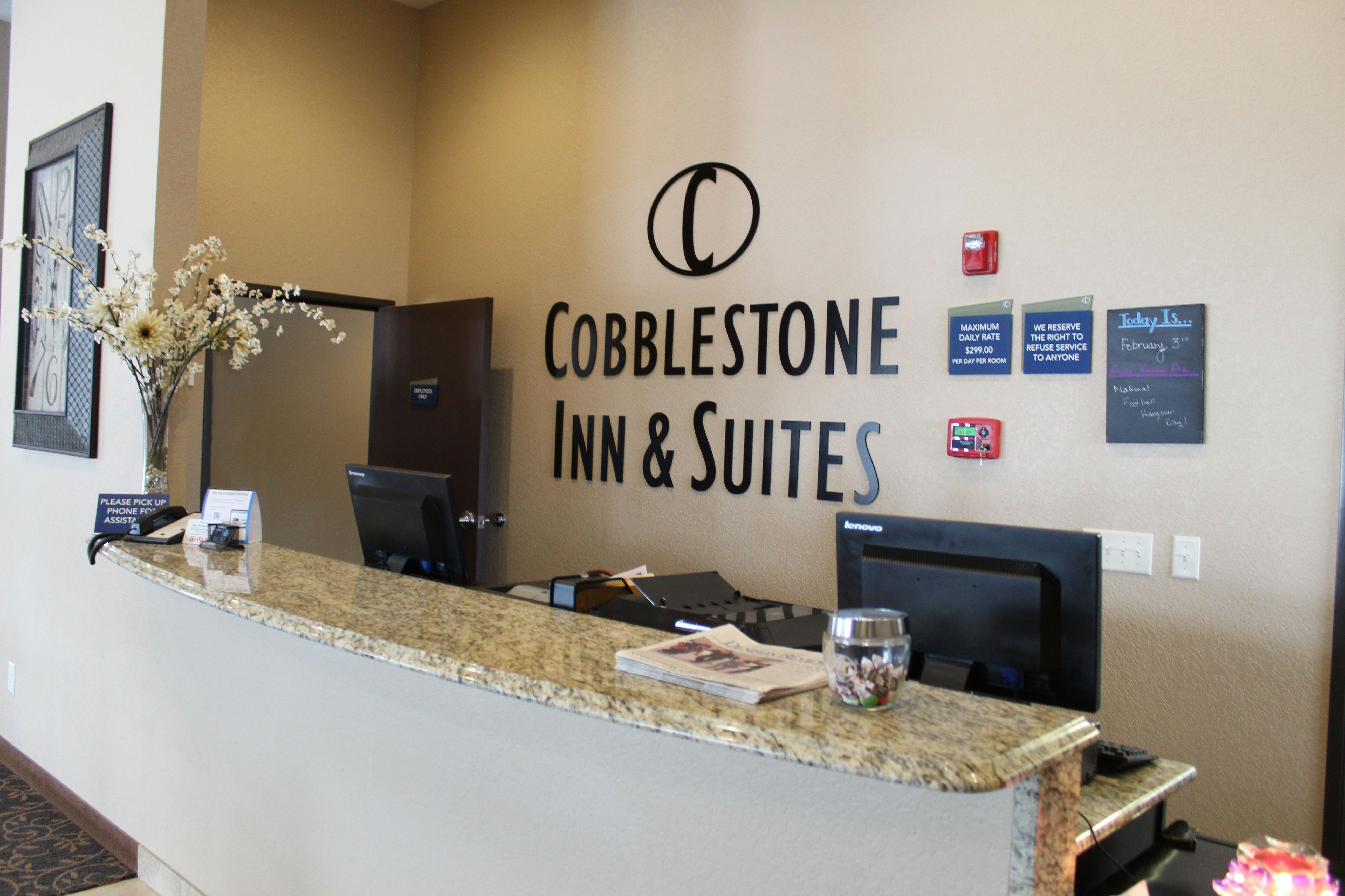 Boulders Inn Amp Suites Oak Ridge 3/50