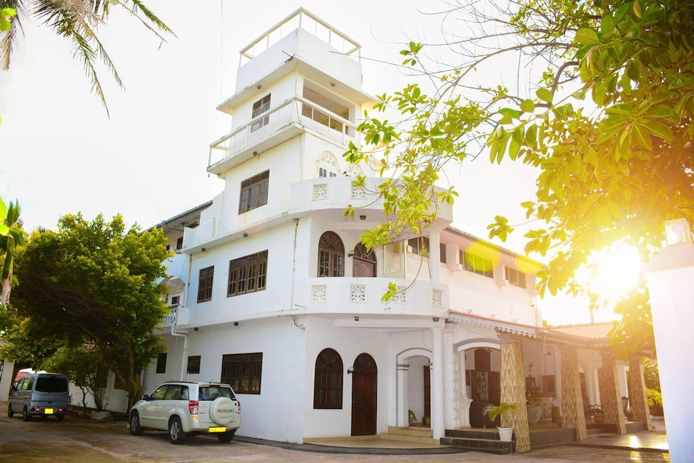Shanthi Beach Resort 37/48