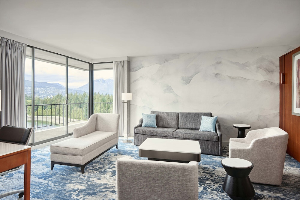 Westin Bayshore 44/72