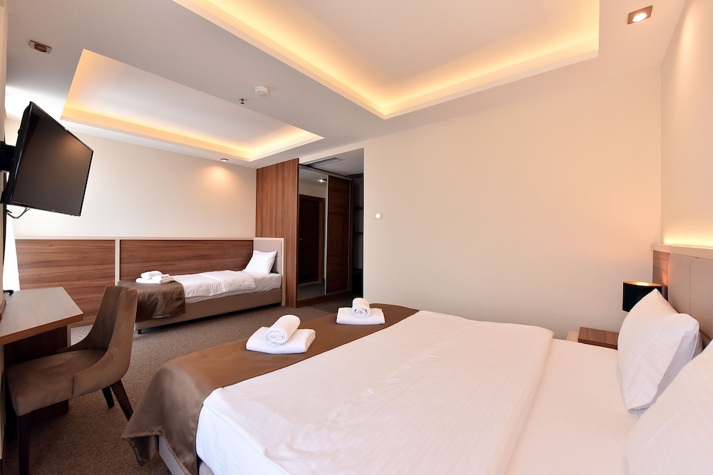 Lazaro Hotel Podgorica 19/45
