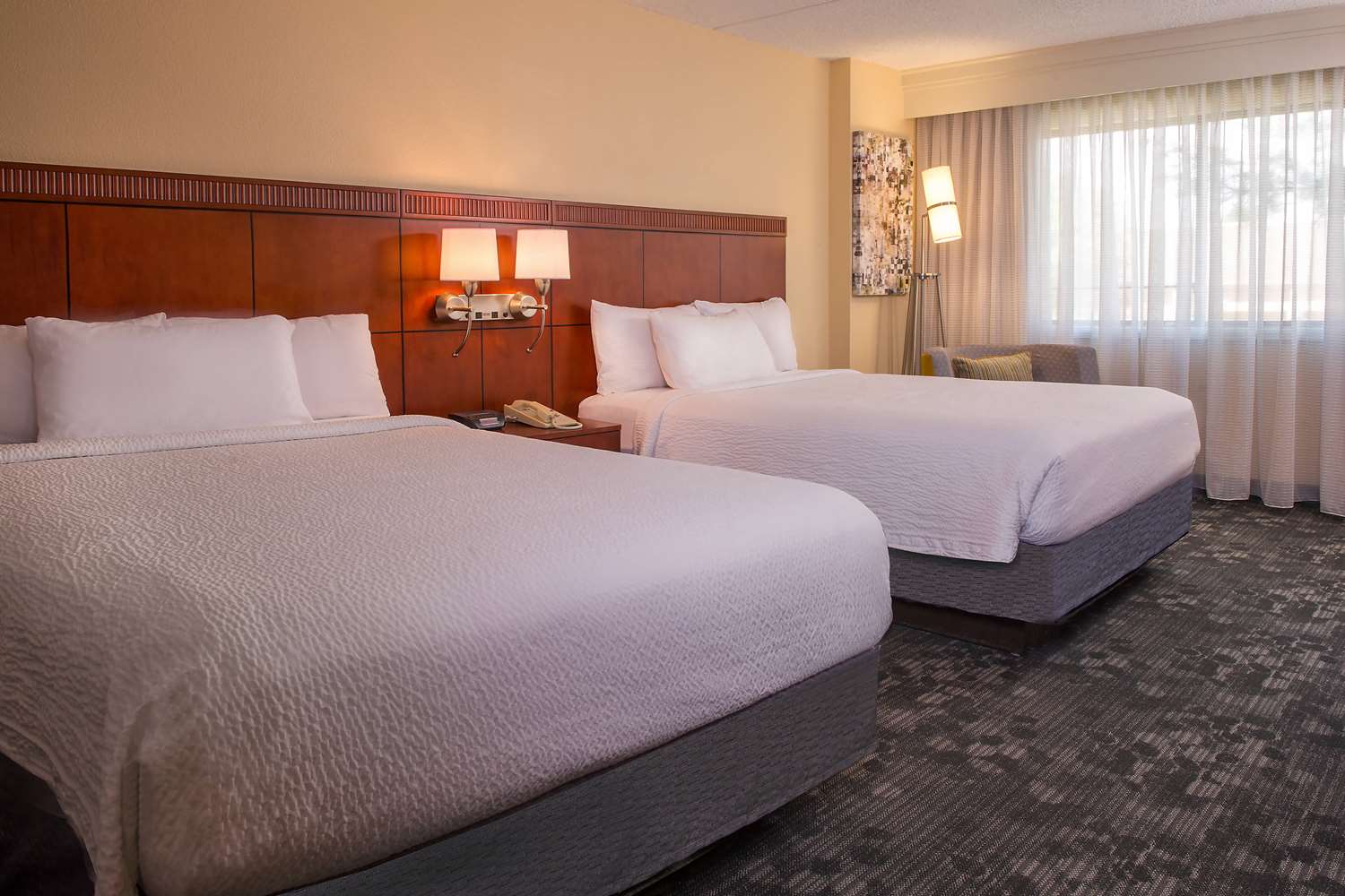 DELUXE, 2 QUEEN BEDS, ACCESSIBLE