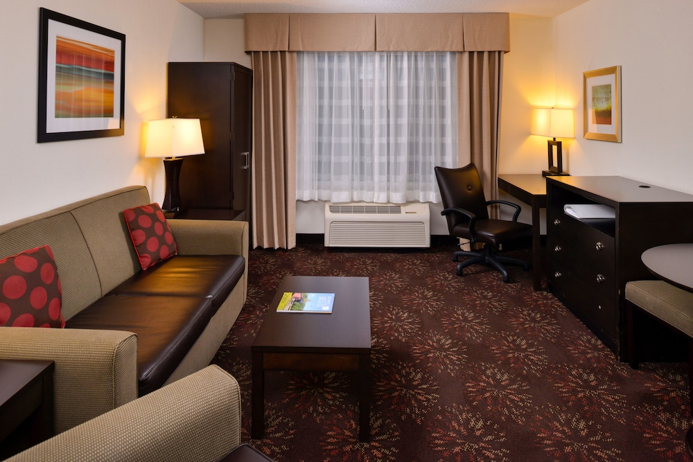 Holiday Inn Express Hotel And Suites Lancaster Lititz 49/73