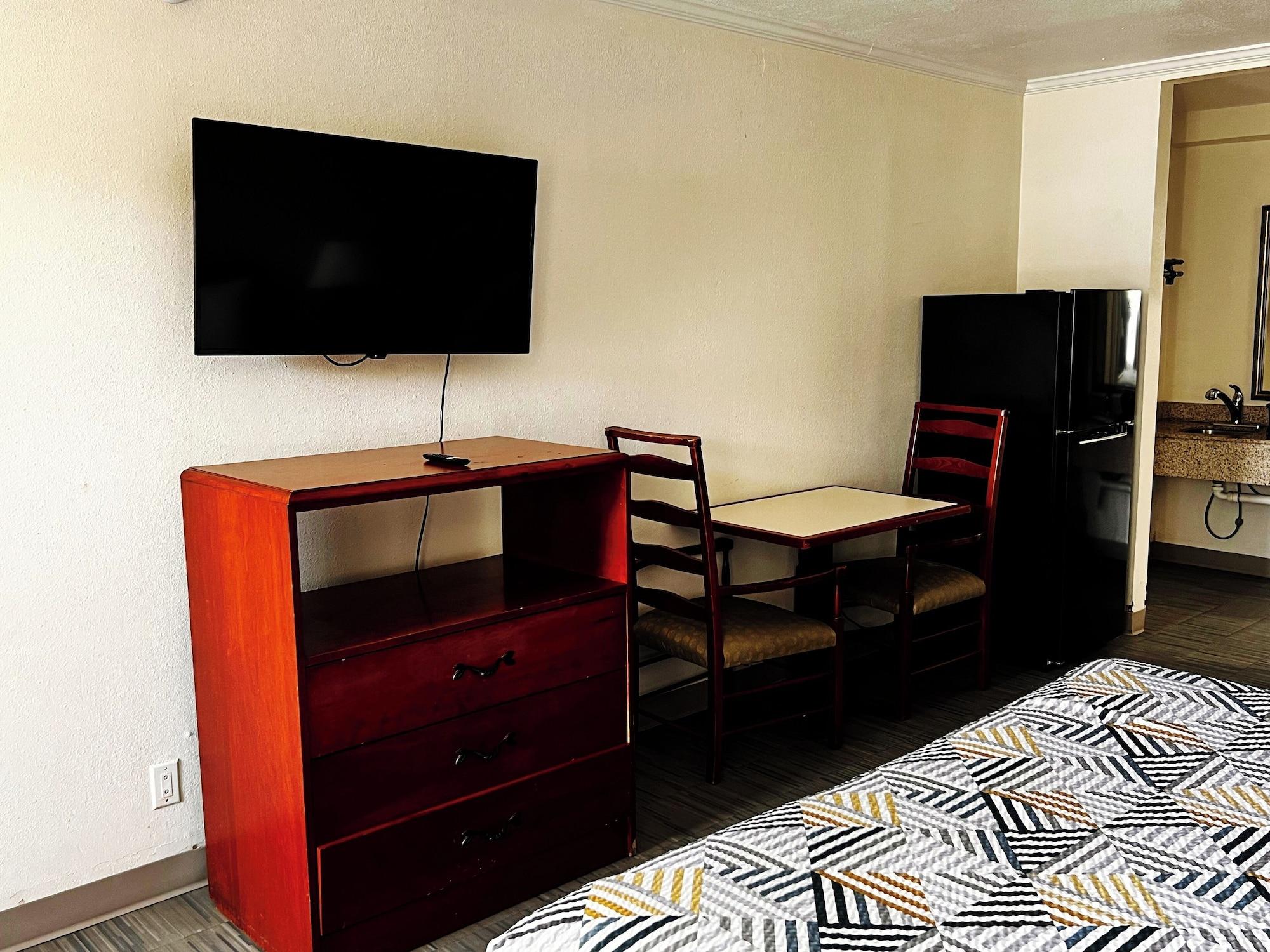 Studio6 Fort Worth, TX - Downtown East 22/36