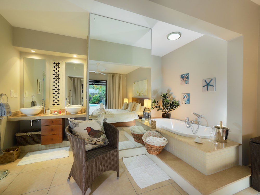 BEL AZUR BEACH RESIDENCE BY LOV 12/50