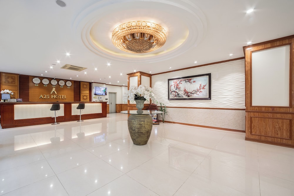 A25 Hotel - 705 Lac Long Quan 11/65