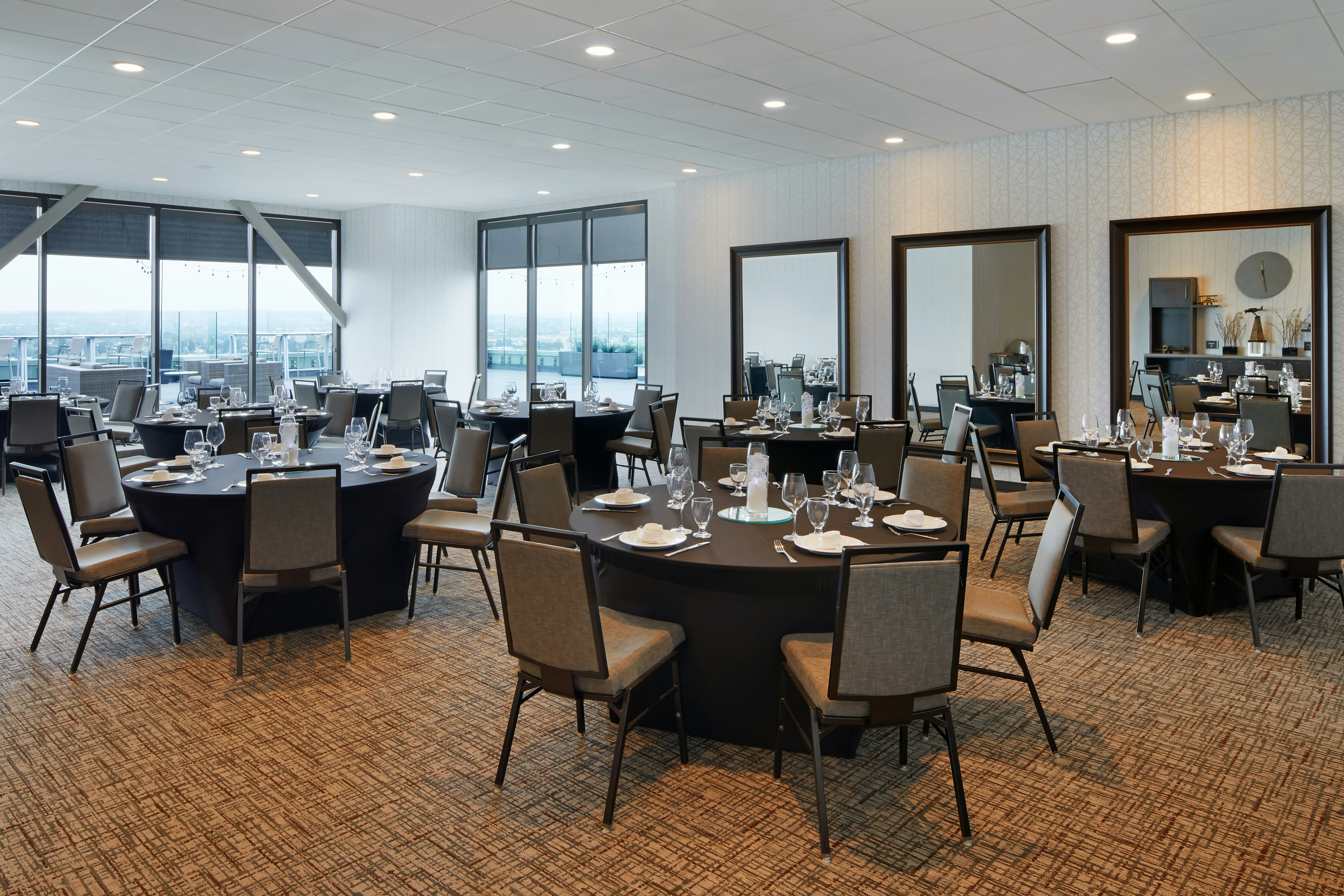 H Hotel Los Angeles, Curio Collection by Hilton 50/59