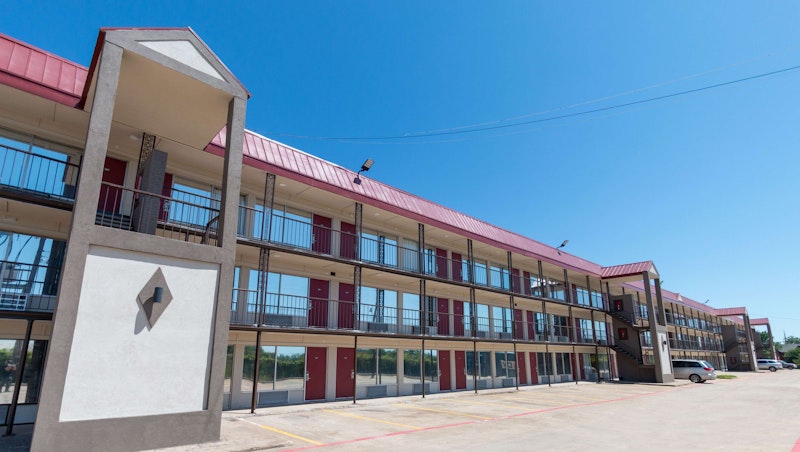 Magnuson Extended Stay and Suites Airport hotel 2/14
