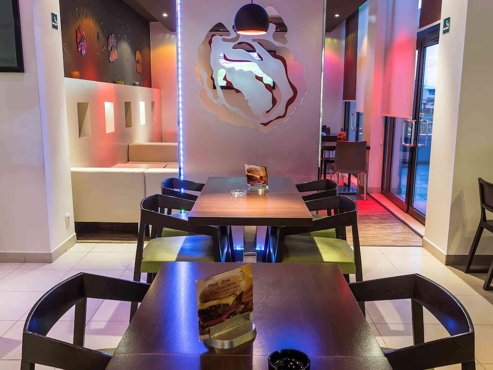 Ibis Oran Les Falaises 39/48