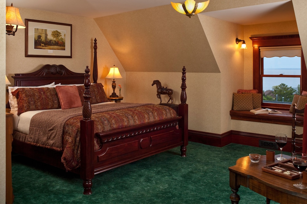 Old Rittenhouse Inn 35/50