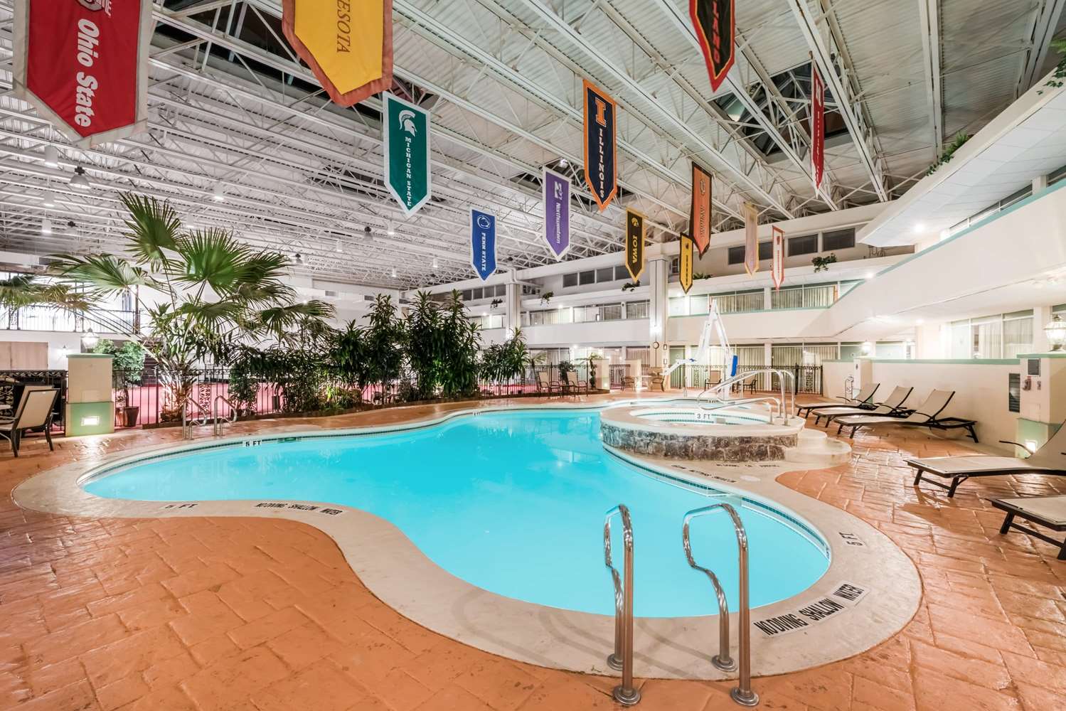 Ramada by Wyndham State College Hotel & Conference Center 12/40