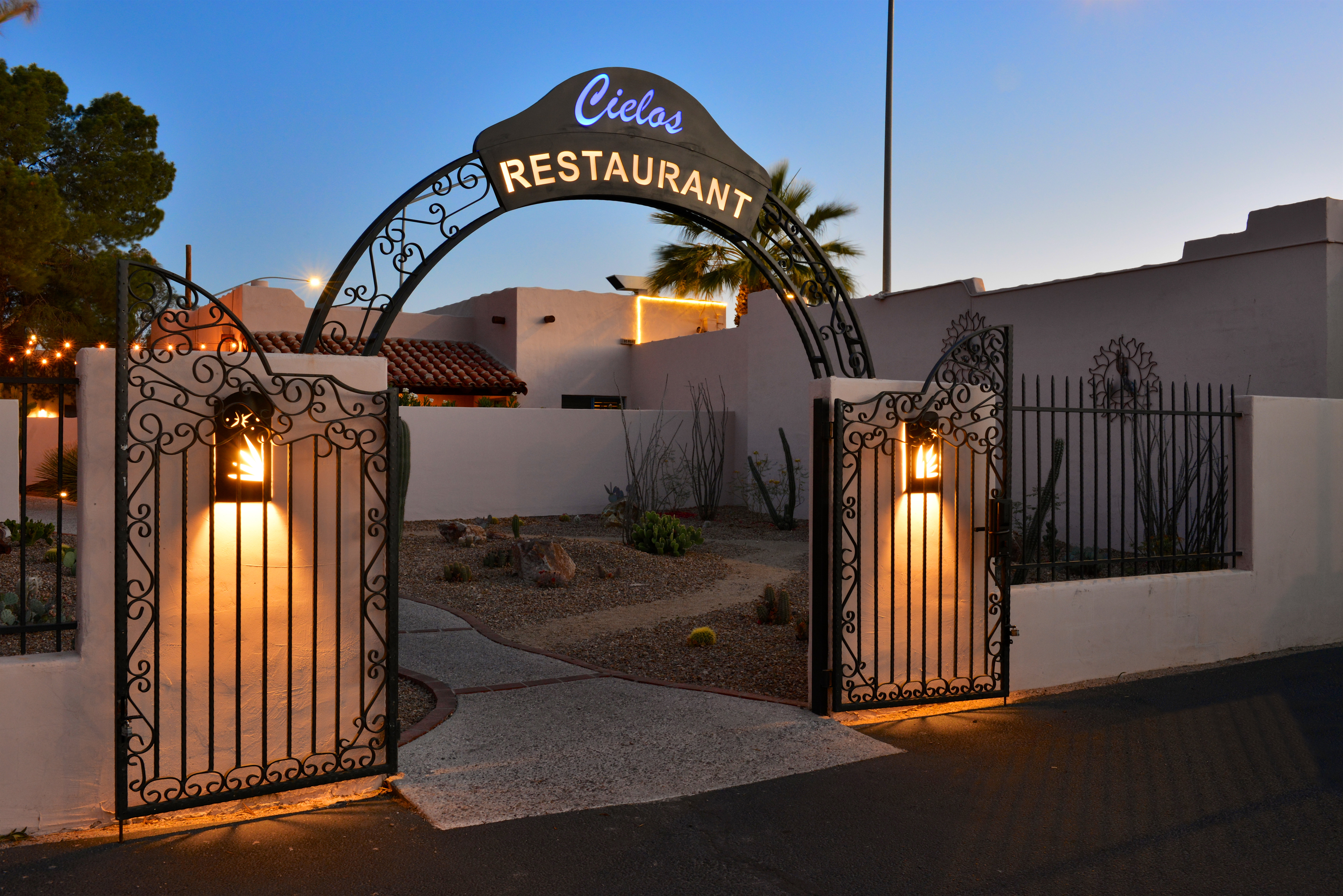 Lodge On The Desert 12/69