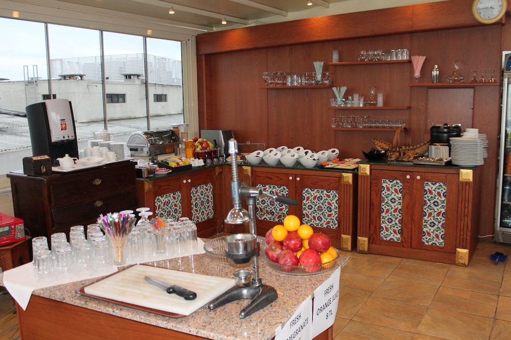 Aruna Hotel 36/50
