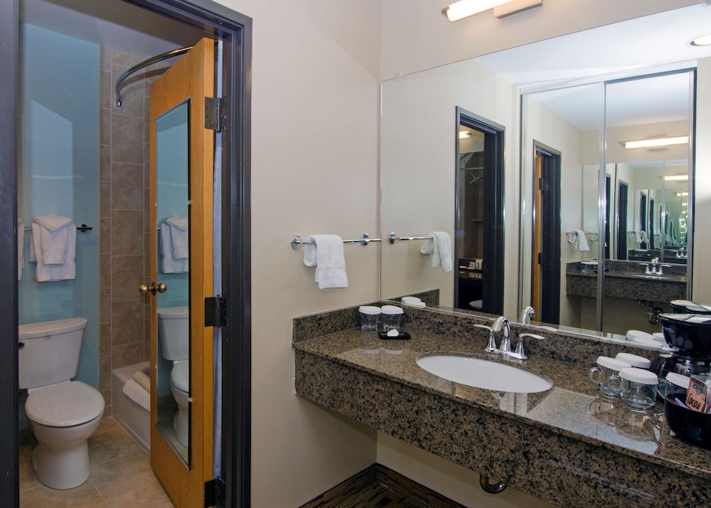 Best Western Plus Hood River Inn 78/80