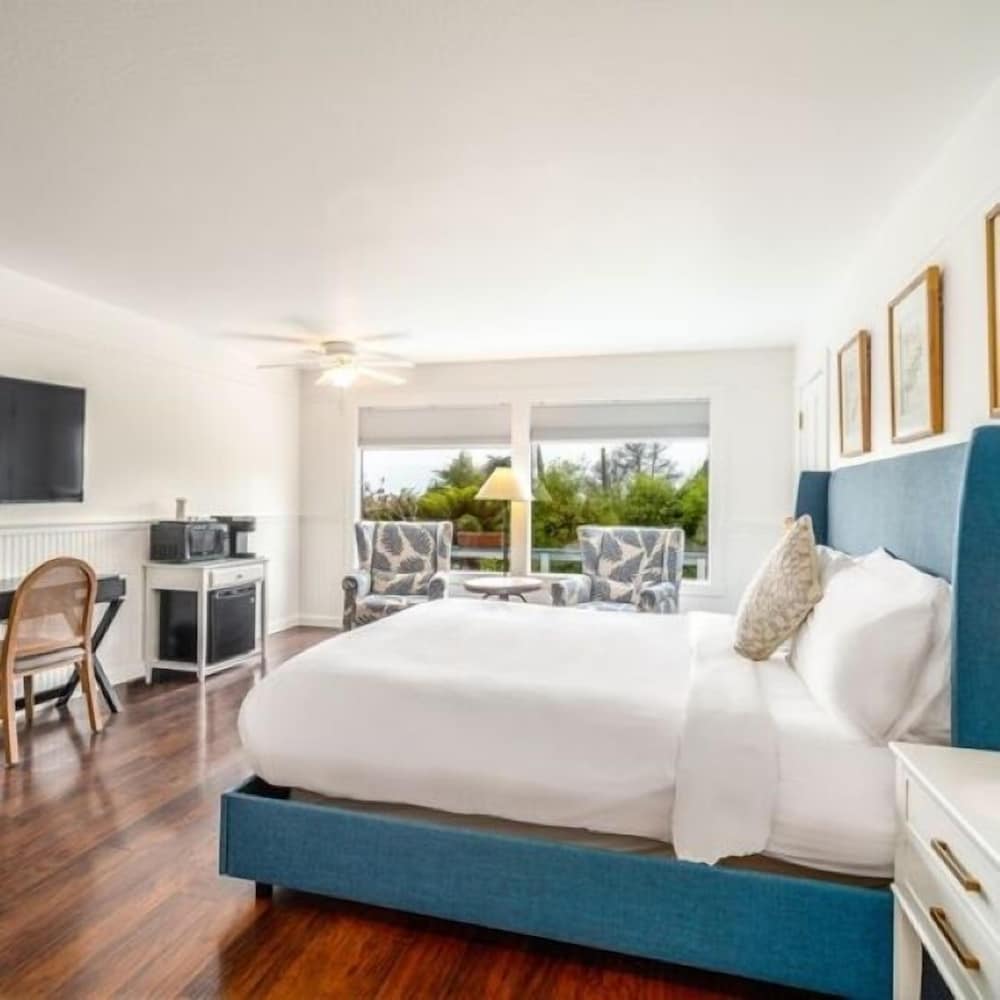 Agate Cove Inn 30/71