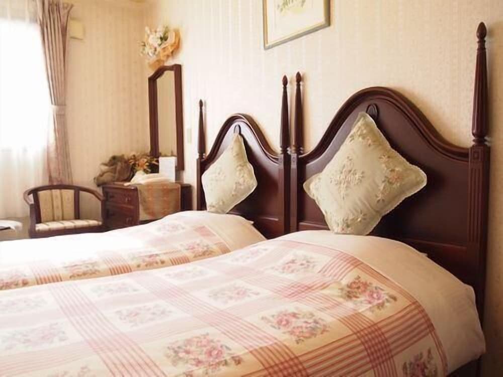 Petit Hotel Corinthian 11/31