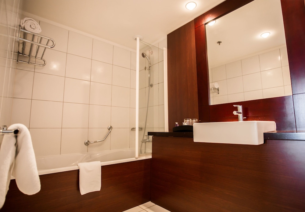 Ramada Hotel & Suites by Wyndham Noumea 7/37