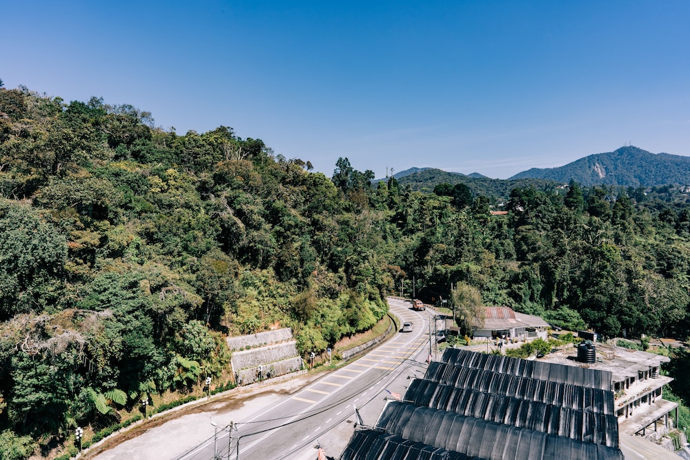 Hotel De'la Ferns Cameron Highlands 57/60