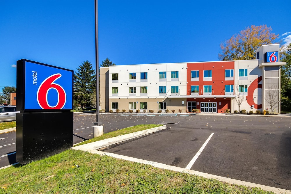 Motel6 Allentown, PA 37/45