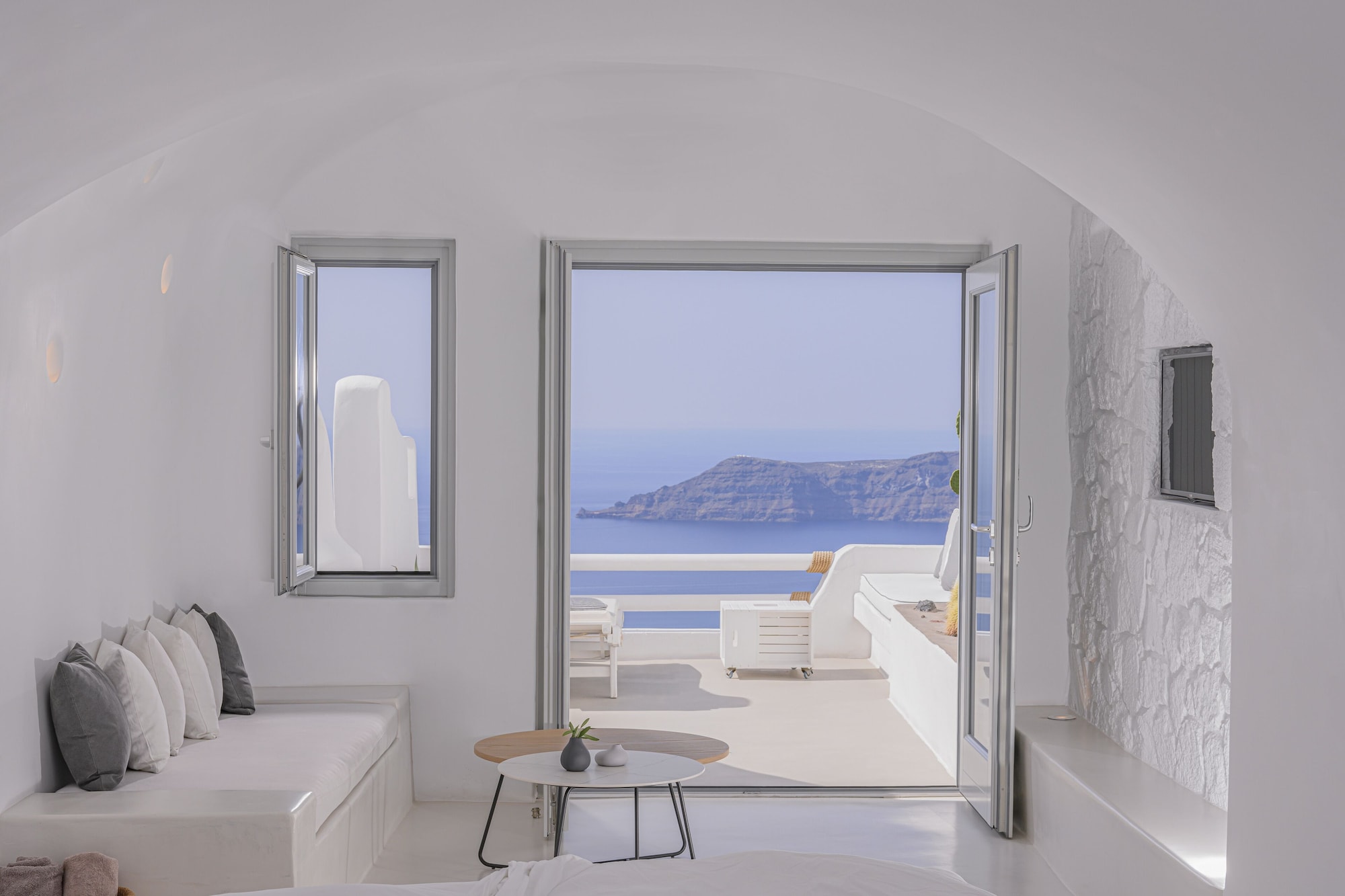 SUPERIOR, STUDIO, SEA VIEW