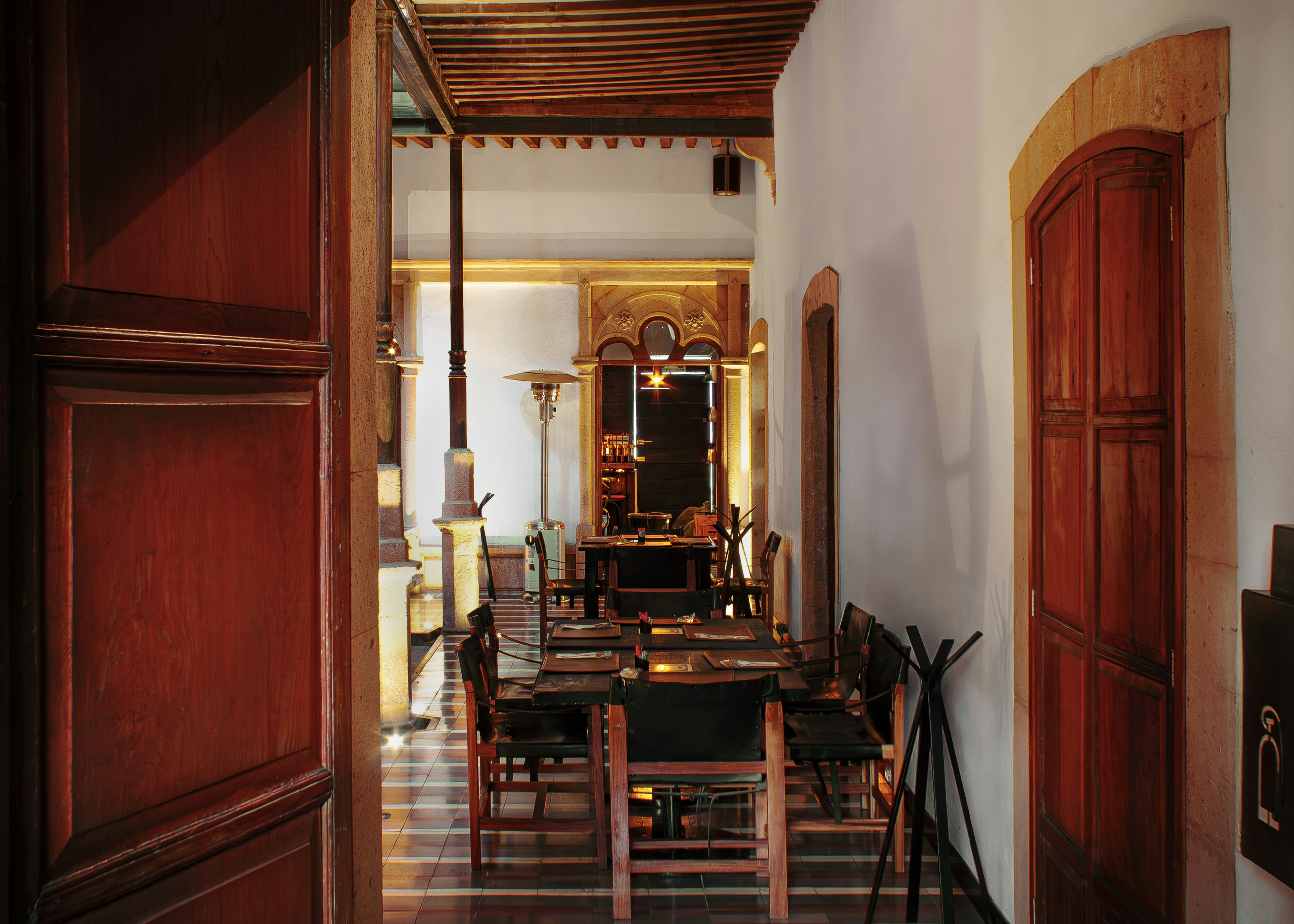 Hotel Elena de Cobre Ex Hotel Emiliano 47/52