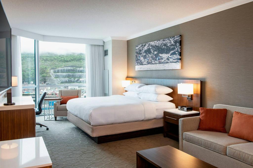 Leisure, Suite, King Bed, Sofa