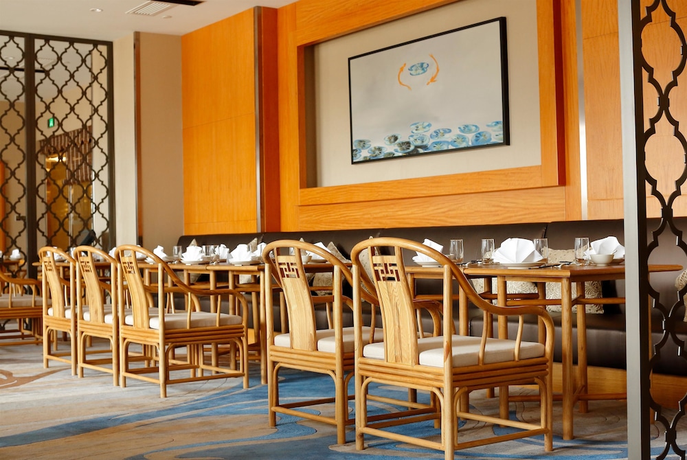 WYNDHAM GRAND XIAMEN HAICANG 35/50