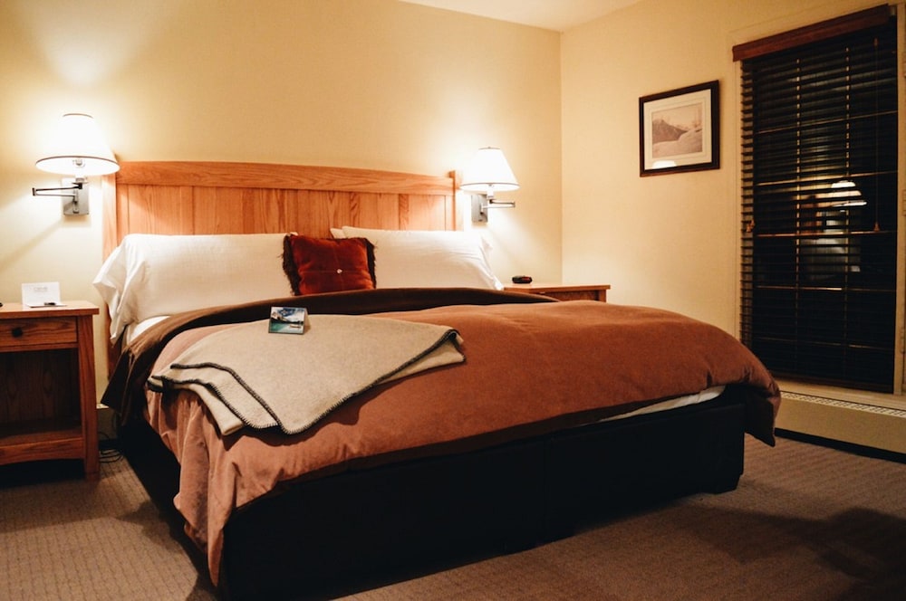 1 Bedroom, Emerald, Suite, Queen Bed