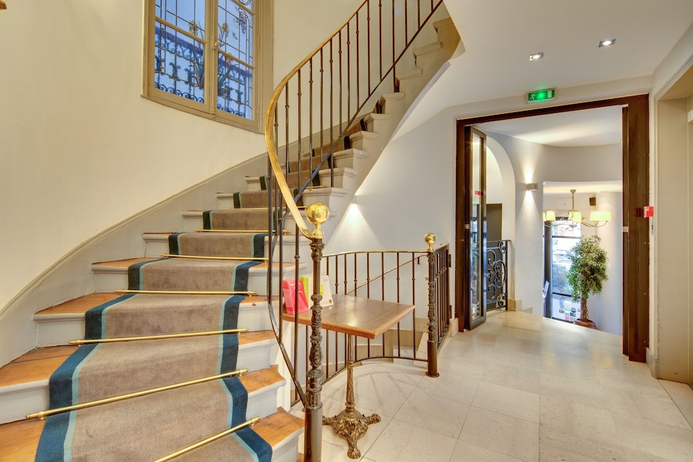 Grand Hotel Des Gobelins 6/55