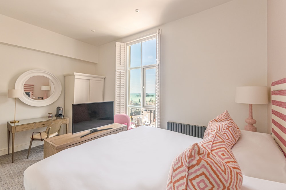KING BED, SEA VIEW